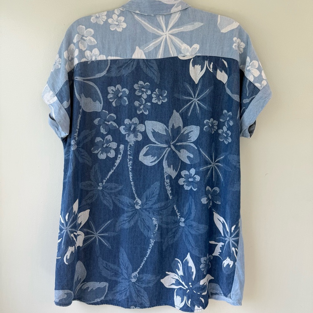 Soft Surroundings Women's Denim-Blue Tencel Chambray Lochlea Tunic Shirt - Picture 4 of 14